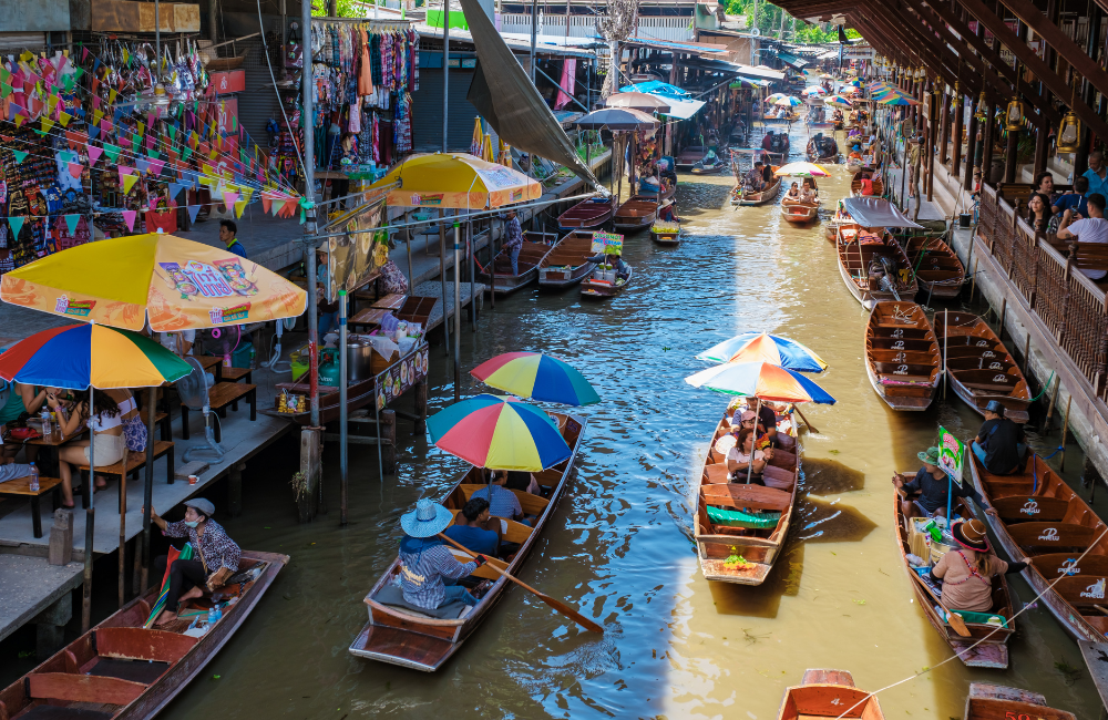 ตลาดน้ำอัมพวา