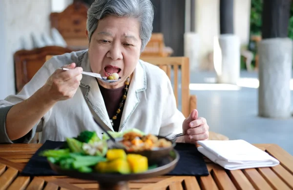 แนะนำ 10 อาหารลดคอเลสเตอรอล กินอย่างไรเพื่อสุขภาพร่างกายที่ดี